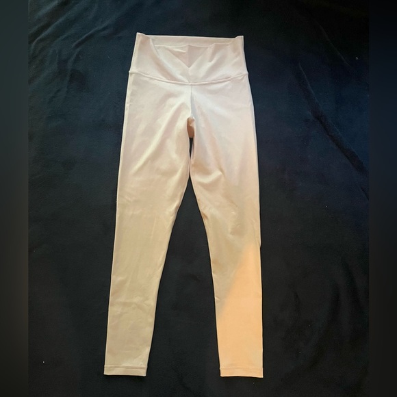 NWOT TNA Butter Leggings Crystal Pink Size M - Picture 5 of 11